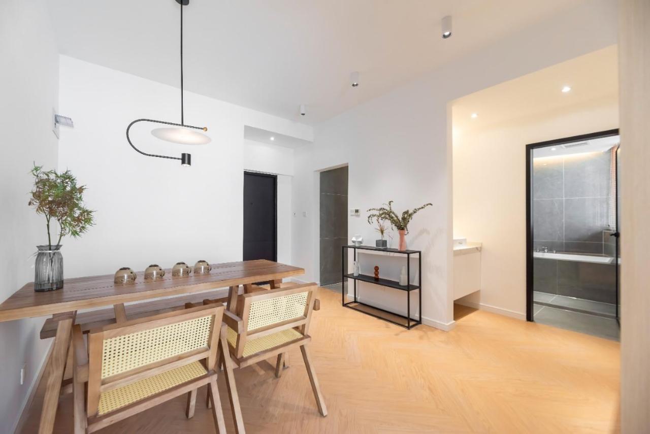 Book And Bed - Xujiahui Thượng Hải